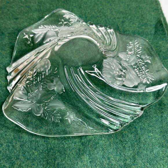 Vintage Mikasa Etched Glass Christmas Medley Bowl Candy Dish With Holiday Design - Picture 2 of 14